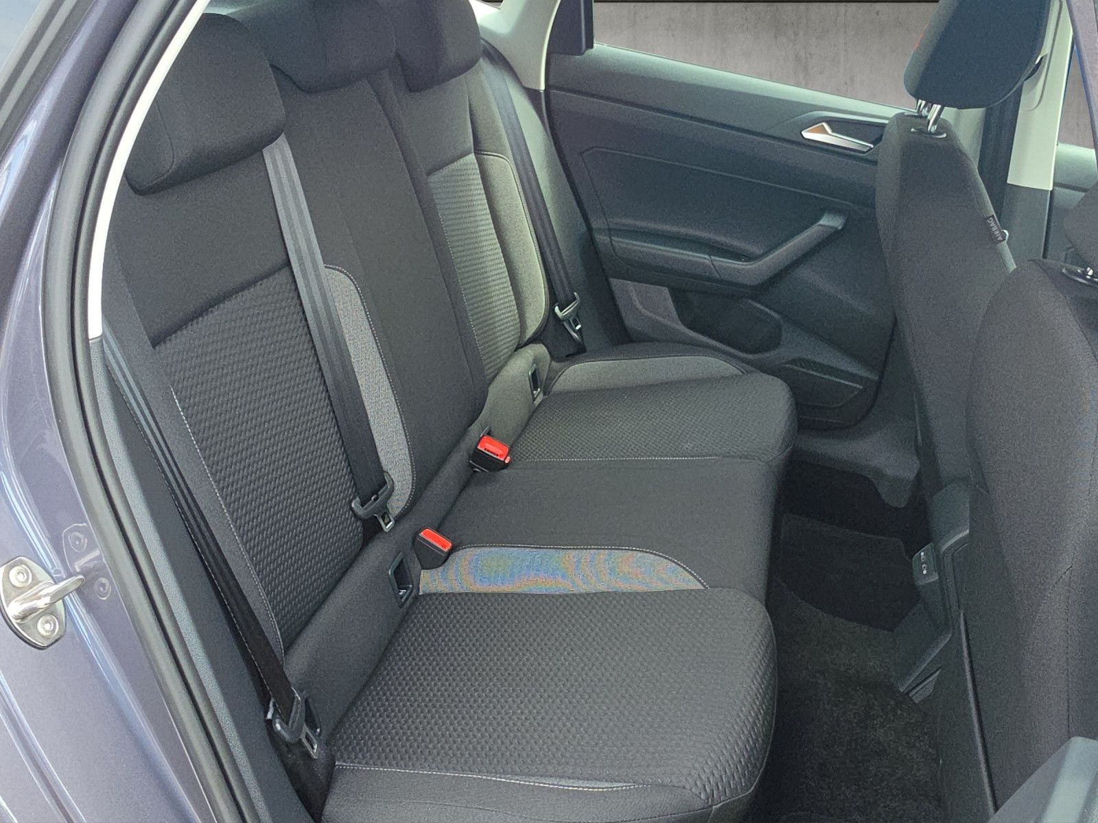 Fahrzeugabbildung Volkswagen Polo VI 1.0 TSI Life NAVI APP CONNECT KAM GJR