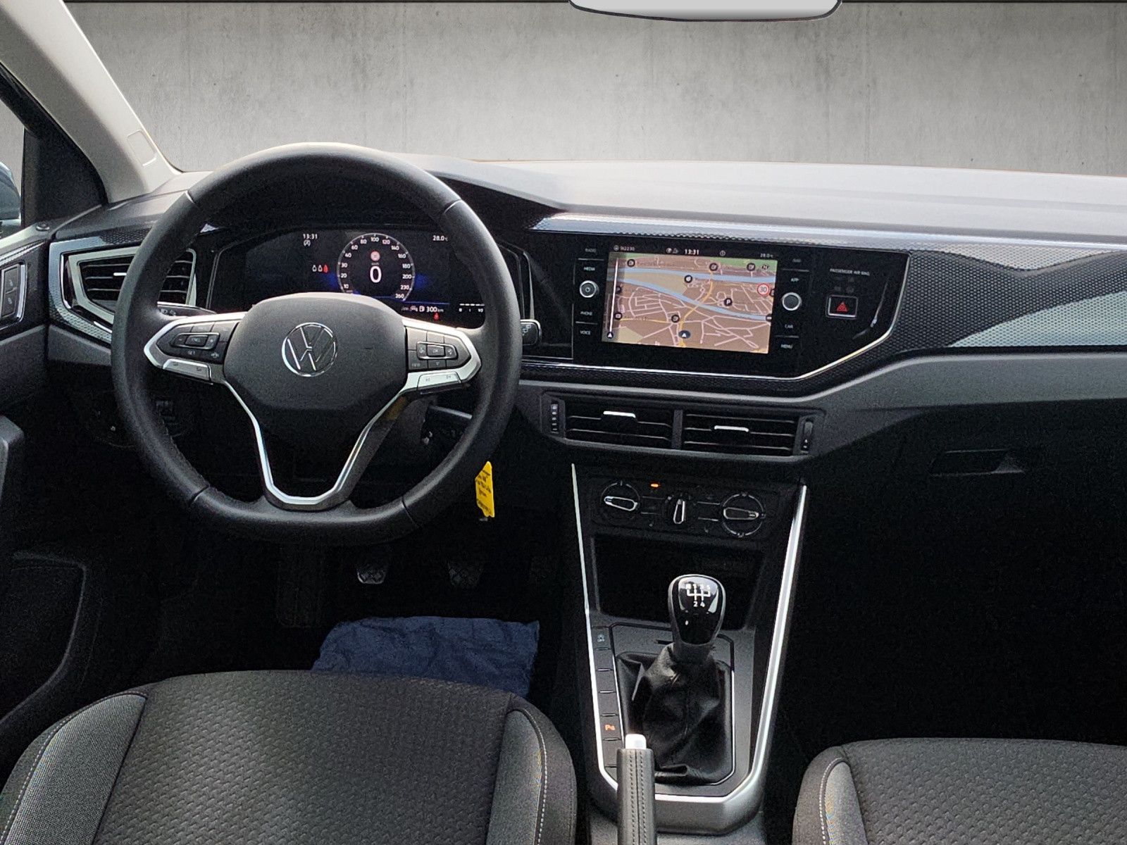 Fahrzeugabbildung Volkswagen Polo VI 1.0 TSI Life NAVI APP CONNECT KAM GJR