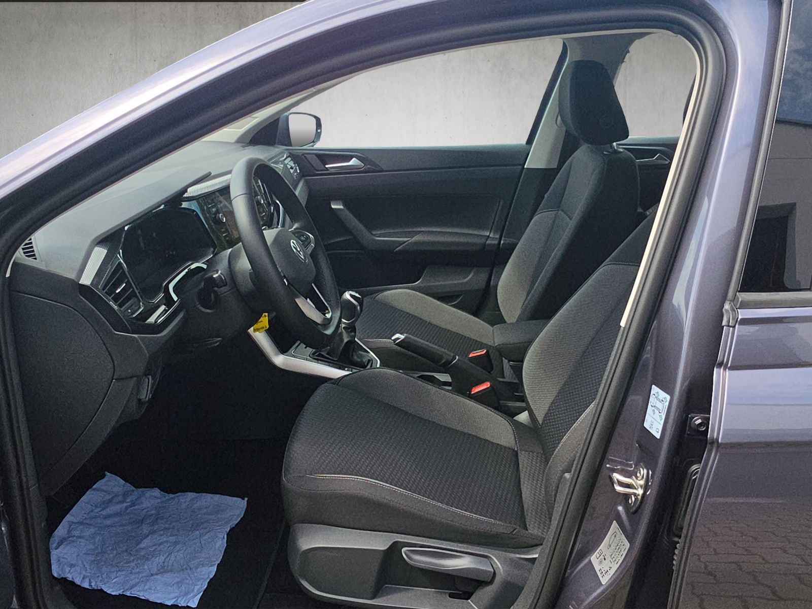 Fahrzeugabbildung Volkswagen Polo VI 1.0 TSI Life NAVI APP CONNECT KAM GJR