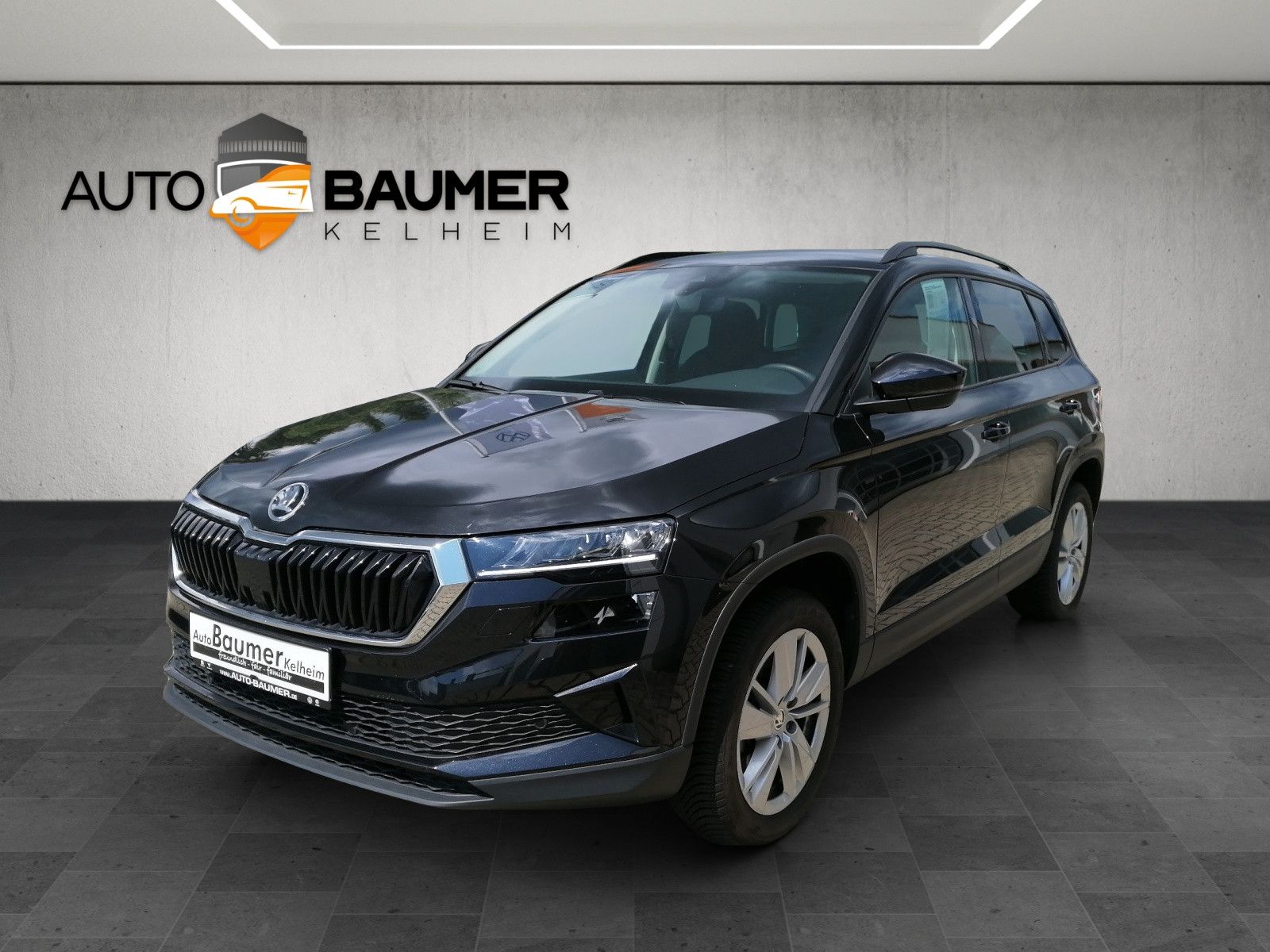 SKODA Karoq 1.5 TSI Selection elHK KAM Vorb.AHK Navi