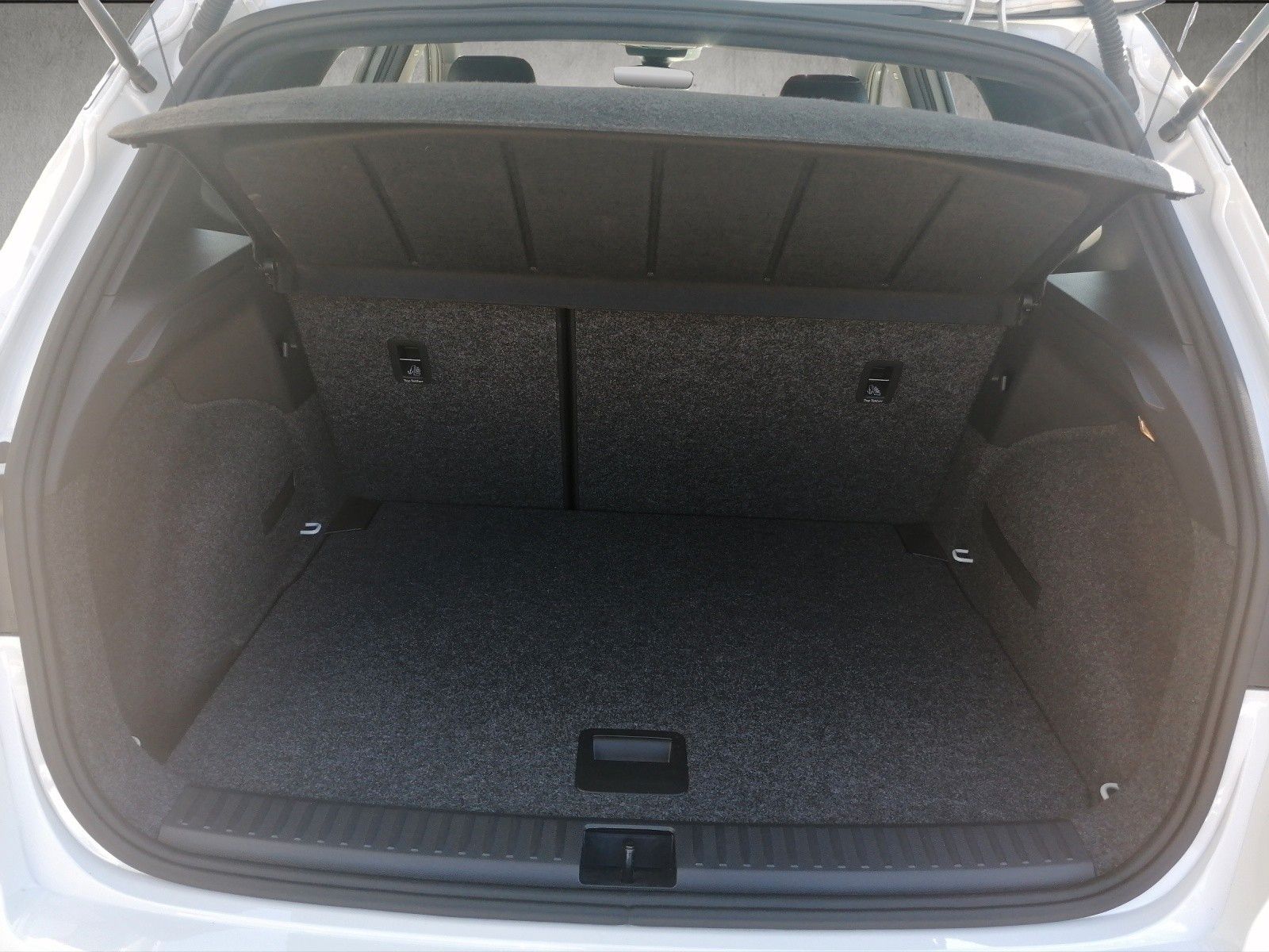 Fahrzeugabbildung SEAT Arona FR 1.0 TSI DSG AHK Dinamica Side Assist XL