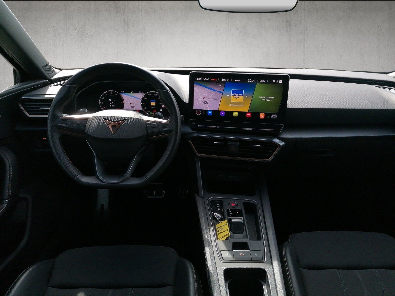 Fahrzeugabbildung CUPRA Leon 1.5 TSI DSG XL DCC MATRIX