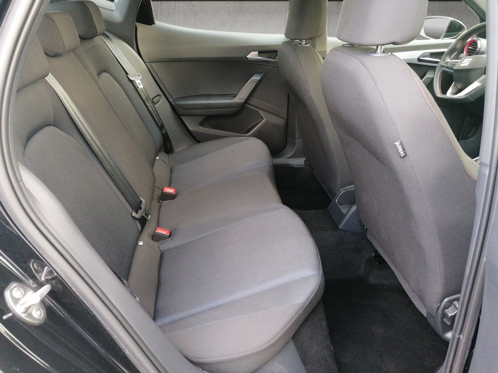 Fahrzeugabbildung SEAT Arona 1.5 TSI FR DSG GJR VC FAP XL