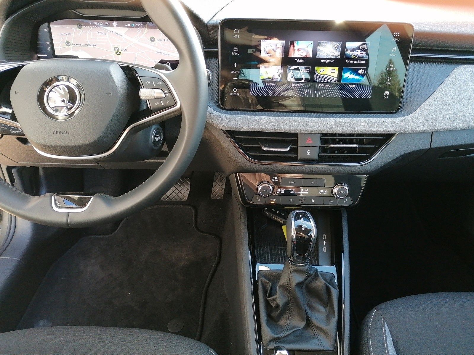 Fahrzeugabbildung SKODA Kamiq 1.5 Selection DSG FAP Plus Kessy bhz Front