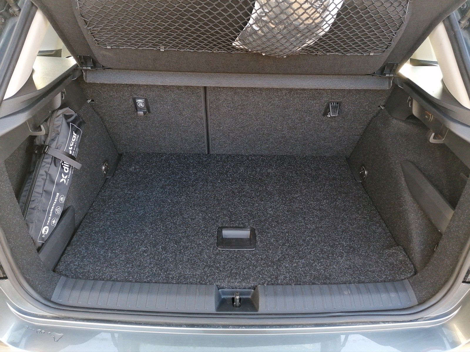 Fahrzeugabbildung SKODA Kamiq 1.5 Selection DSG FAP Plus Kessy bhz Front