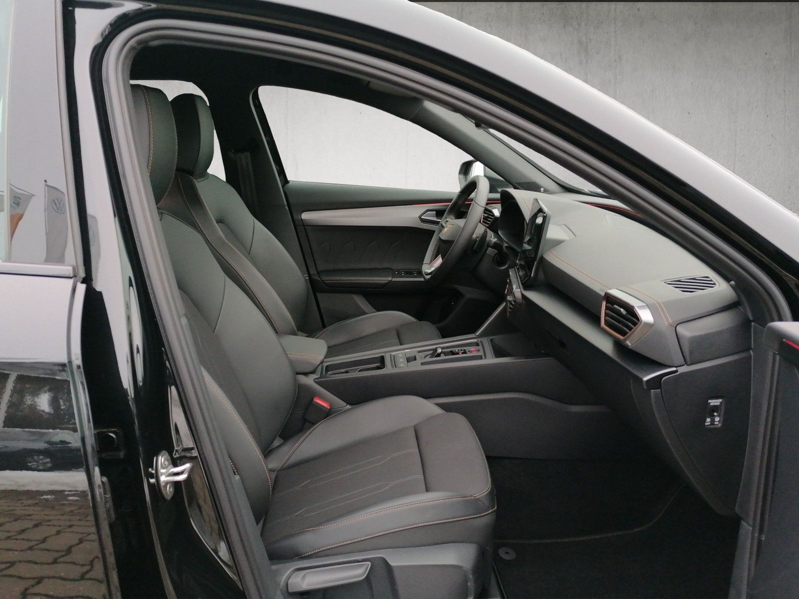 Fahrzeugabbildung CUPRA Formentor 1.5 TSI DSG 5J Gar 360 elekt Heck BEAT