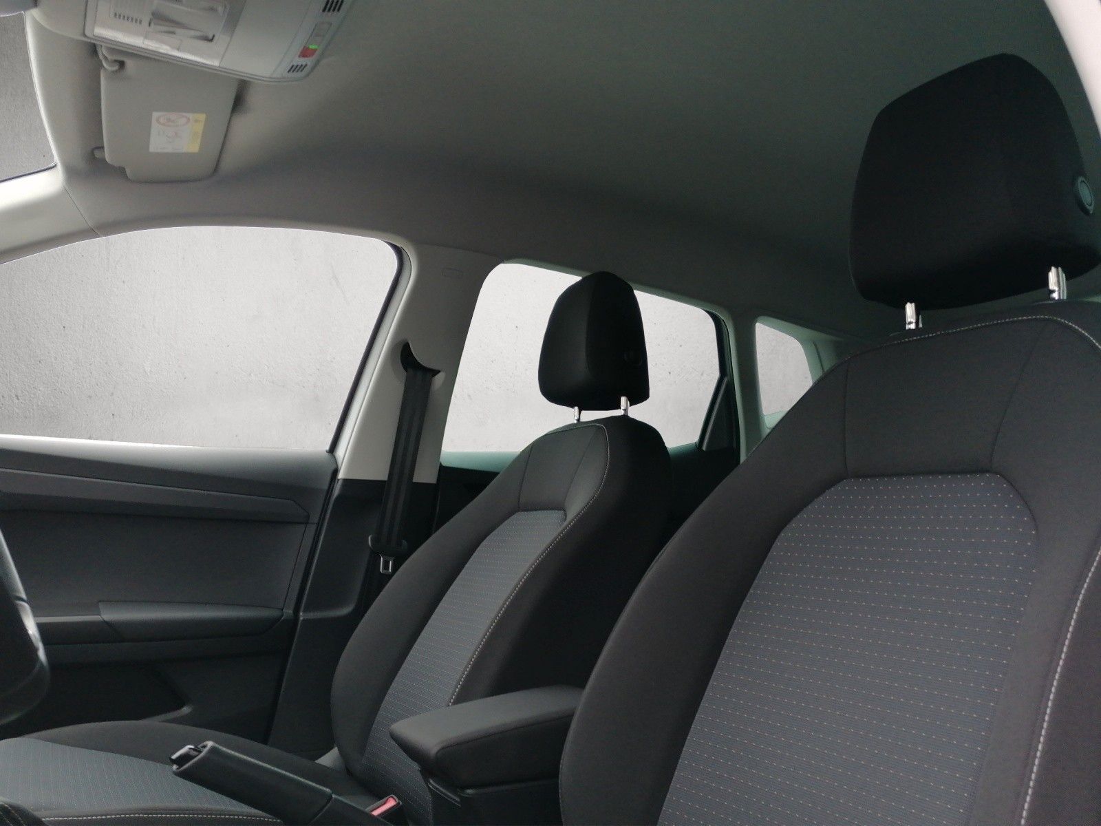 Fahrzeugabbildung SEAT Arona 1.0 TSI Style DSG ACC NAVI KAMERA GJR