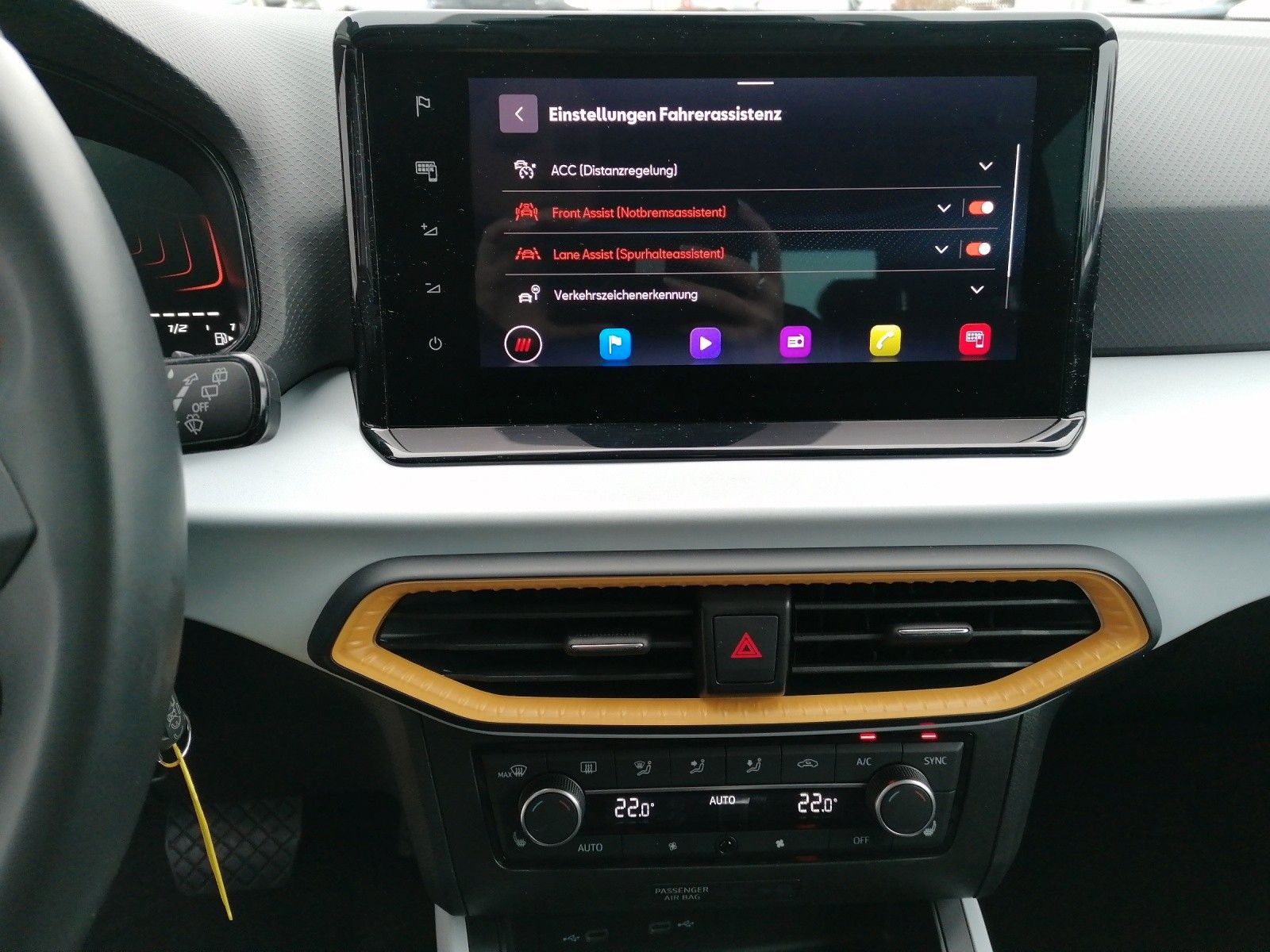 Fahrzeugabbildung SEAT Arona 1.0 TSI Style DSG ACC NAVI KAMERA GJR