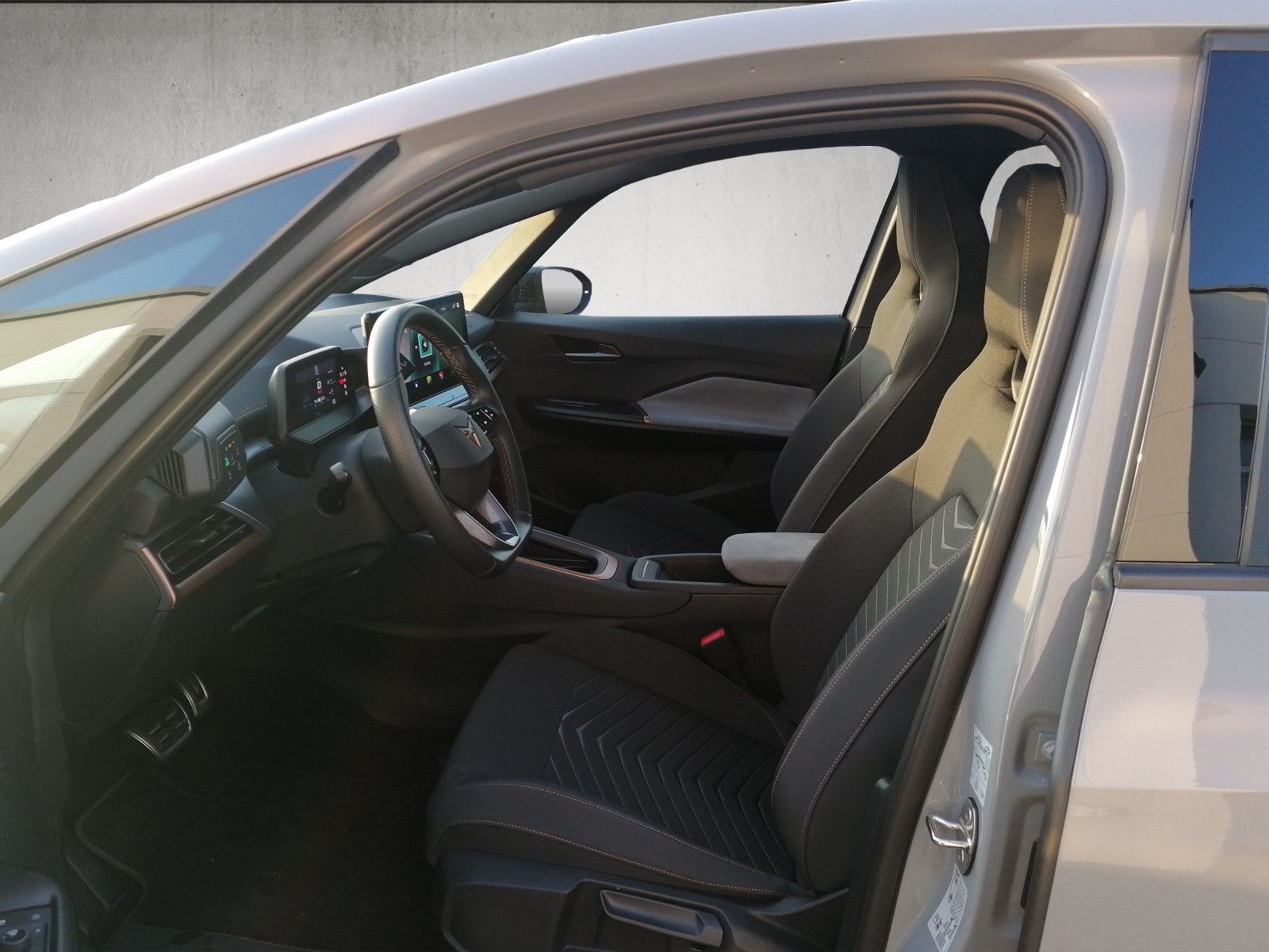 Fahrzeugabbildung CUPRA Born 62kWh 204PS GJR ACC 360GRAD