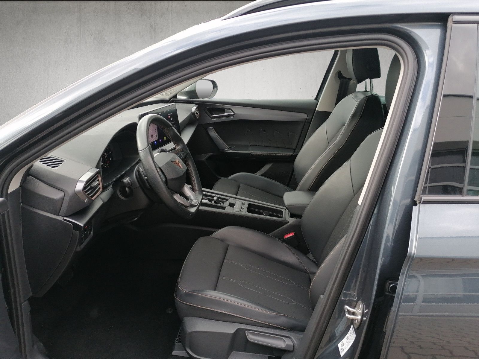 Fahrzeugabbildung CUPRA Leon Sportstourer 1.5 TSI DSG AHK ACC BEATS