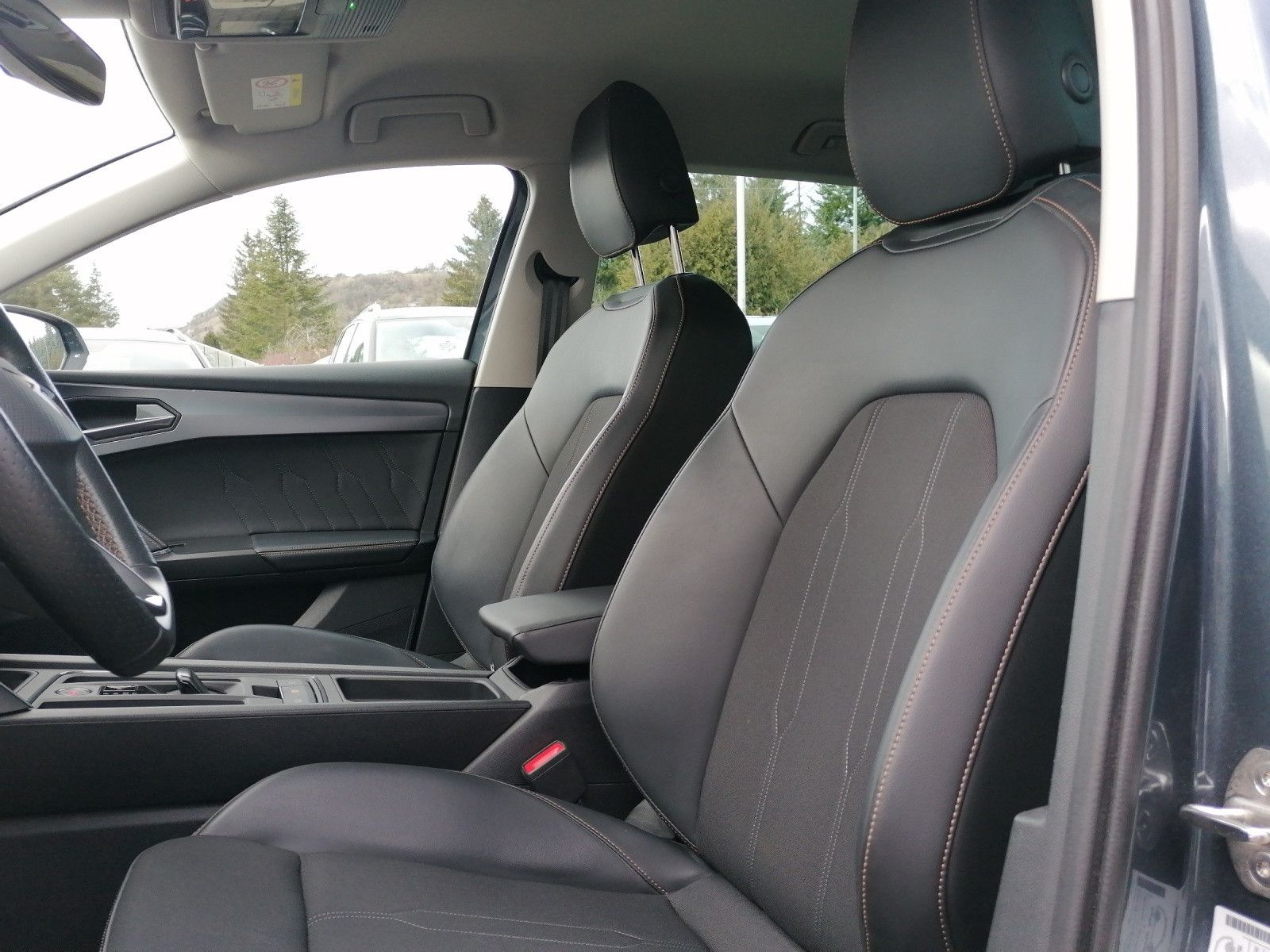 Fahrzeugabbildung CUPRA Leon Sportstourer 1.5 TSI DSG AHK ACC BEATS