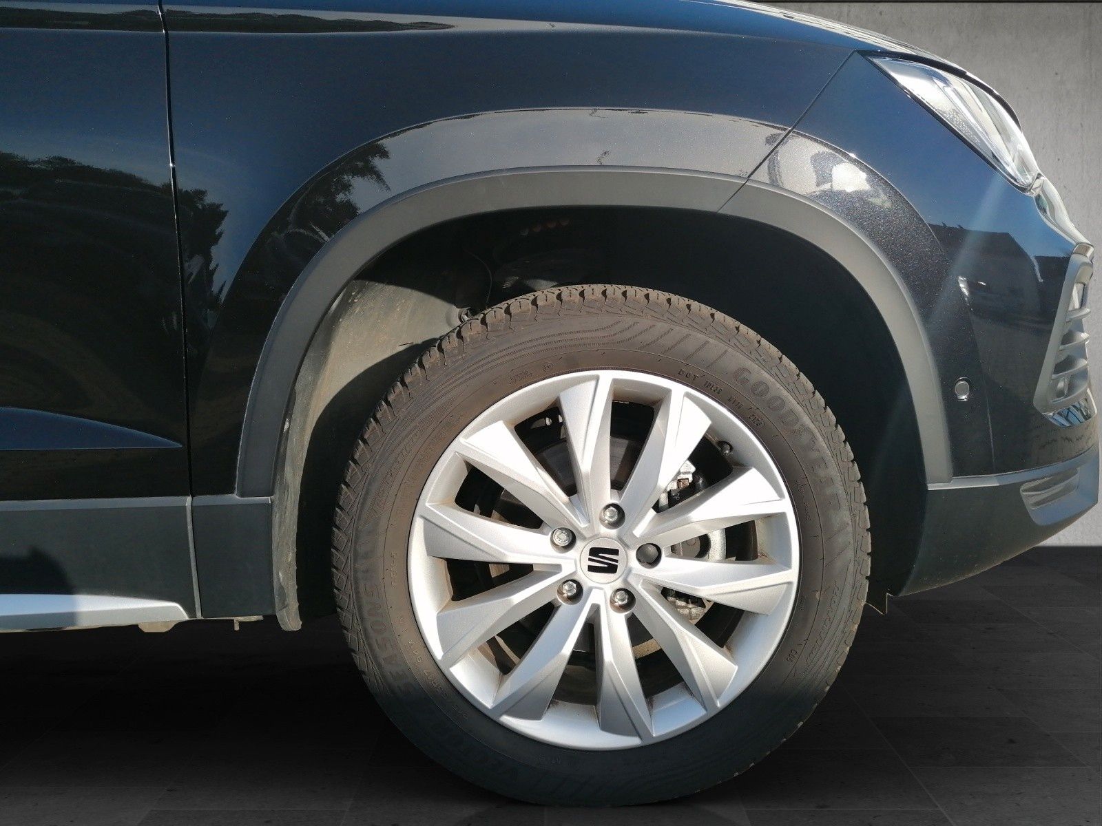 Fahrzeugabbildung SEAT Ateca 1.5 TSI Xperience DSG GJR NAVI FULL elHK