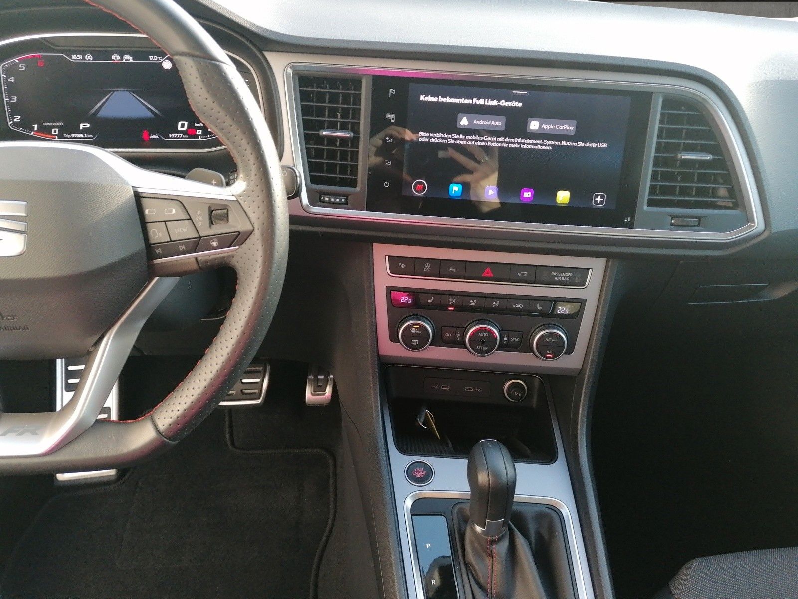 Fahrzeugabbildung SEAT Ateca 2.0 TDI FR DSG GJR FULL NAVI elHK KESSY