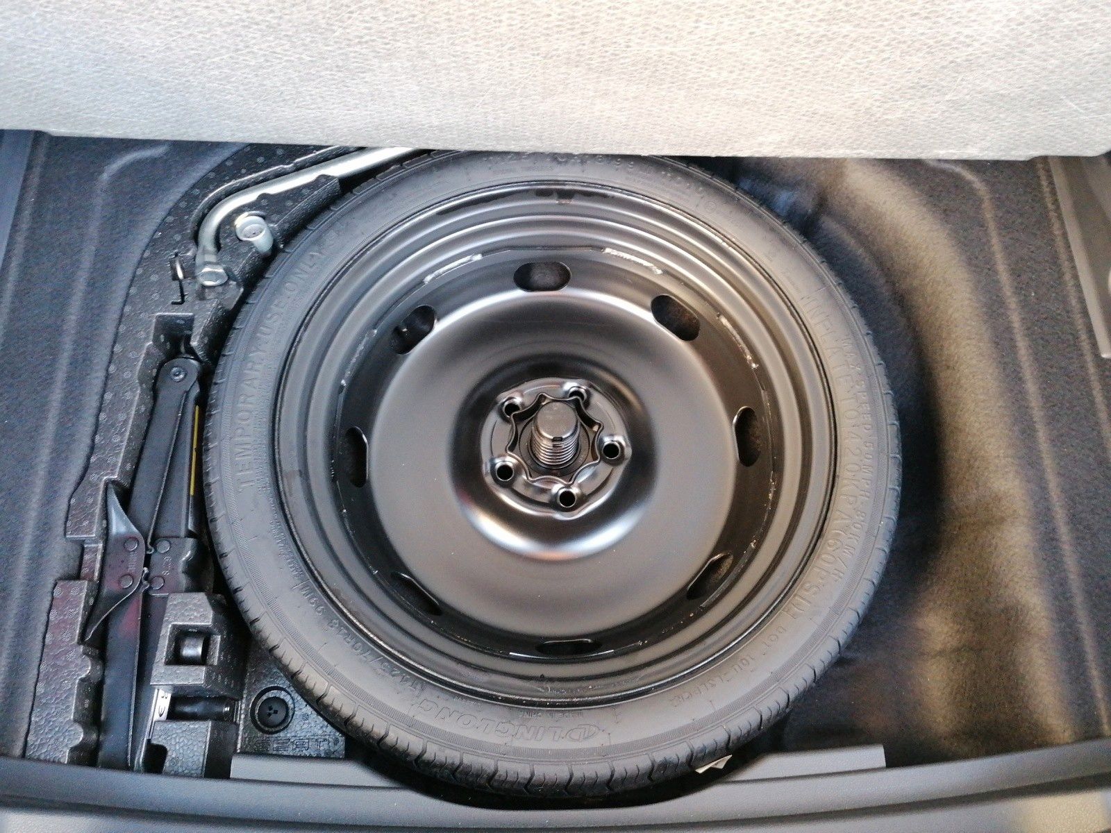 Fahrzeugabbildung SEAT Ateca 2.0 TDI FR DSG GJR FULL NAVI elHK KESSY