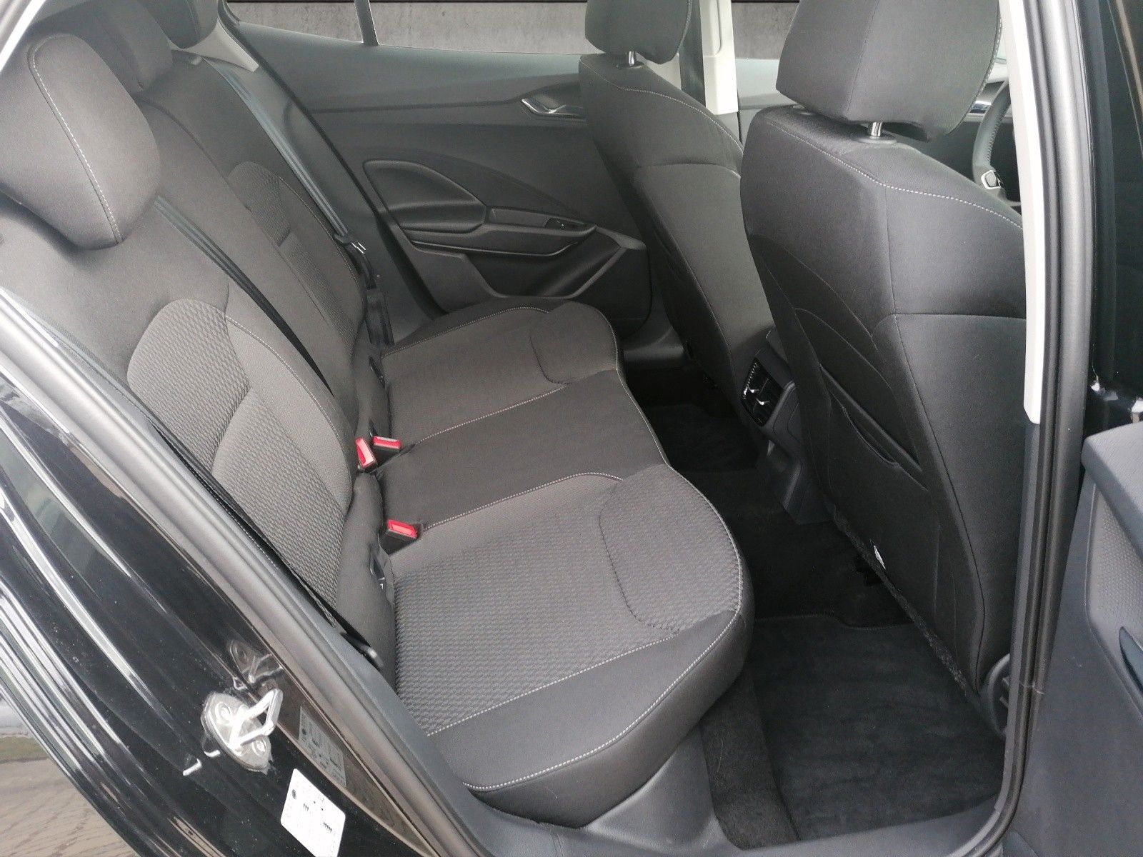 Fahrzeugabbildung SKODA Fabia 1.0 TSI DSG Tour AHK ACC NAVI KAMERA