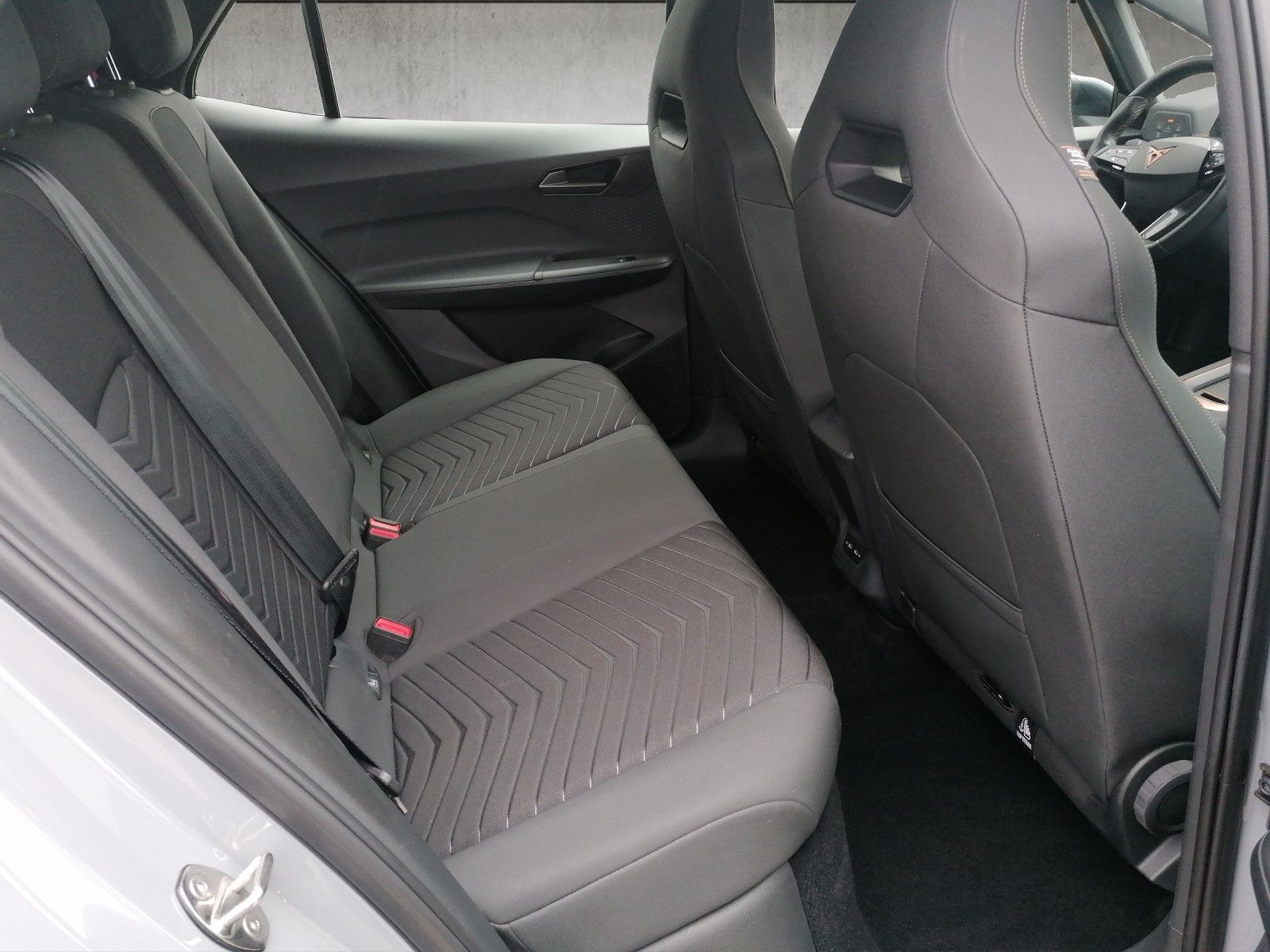 Fahrzeugabbildung CUPRA Born 204PS 62kWh TECH M PILOT M BELOW VAPOR GREY