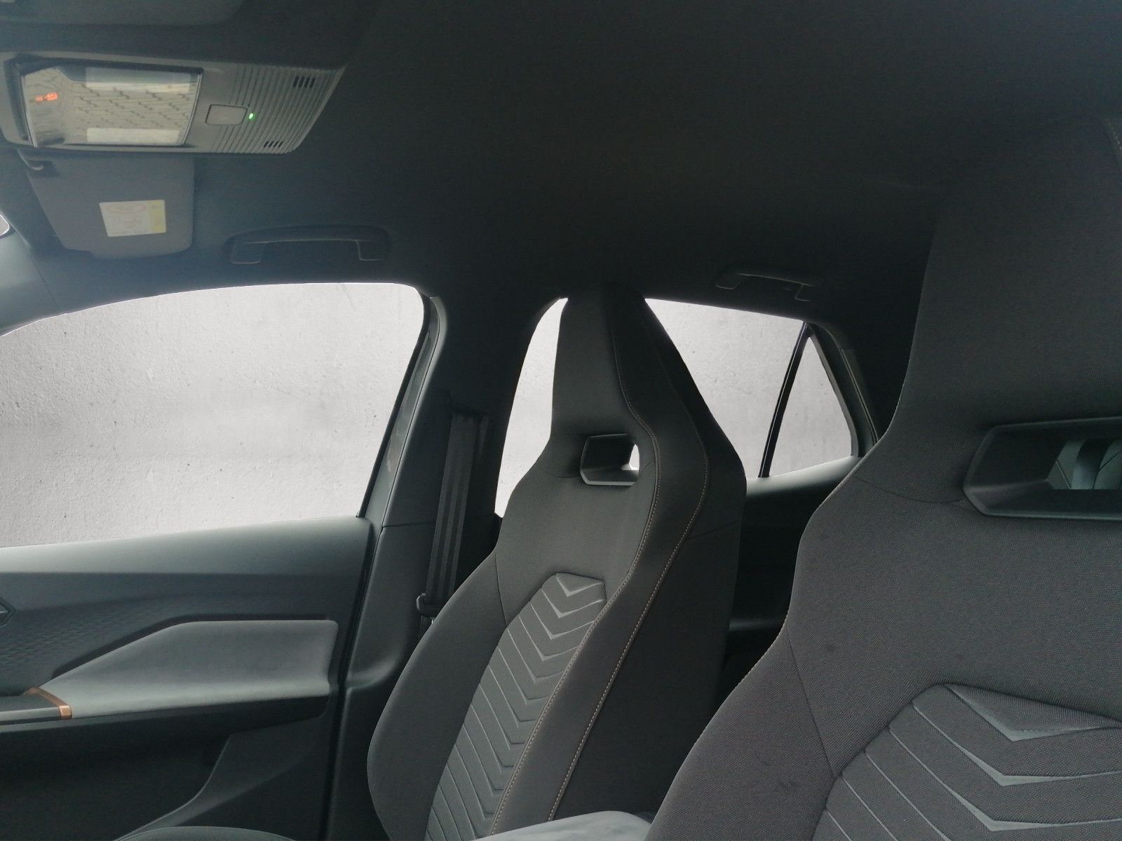 Fahrzeugabbildung CUPRA Born 204PS 62kWh TECH M PILOT M BELOW VAPOR GREY