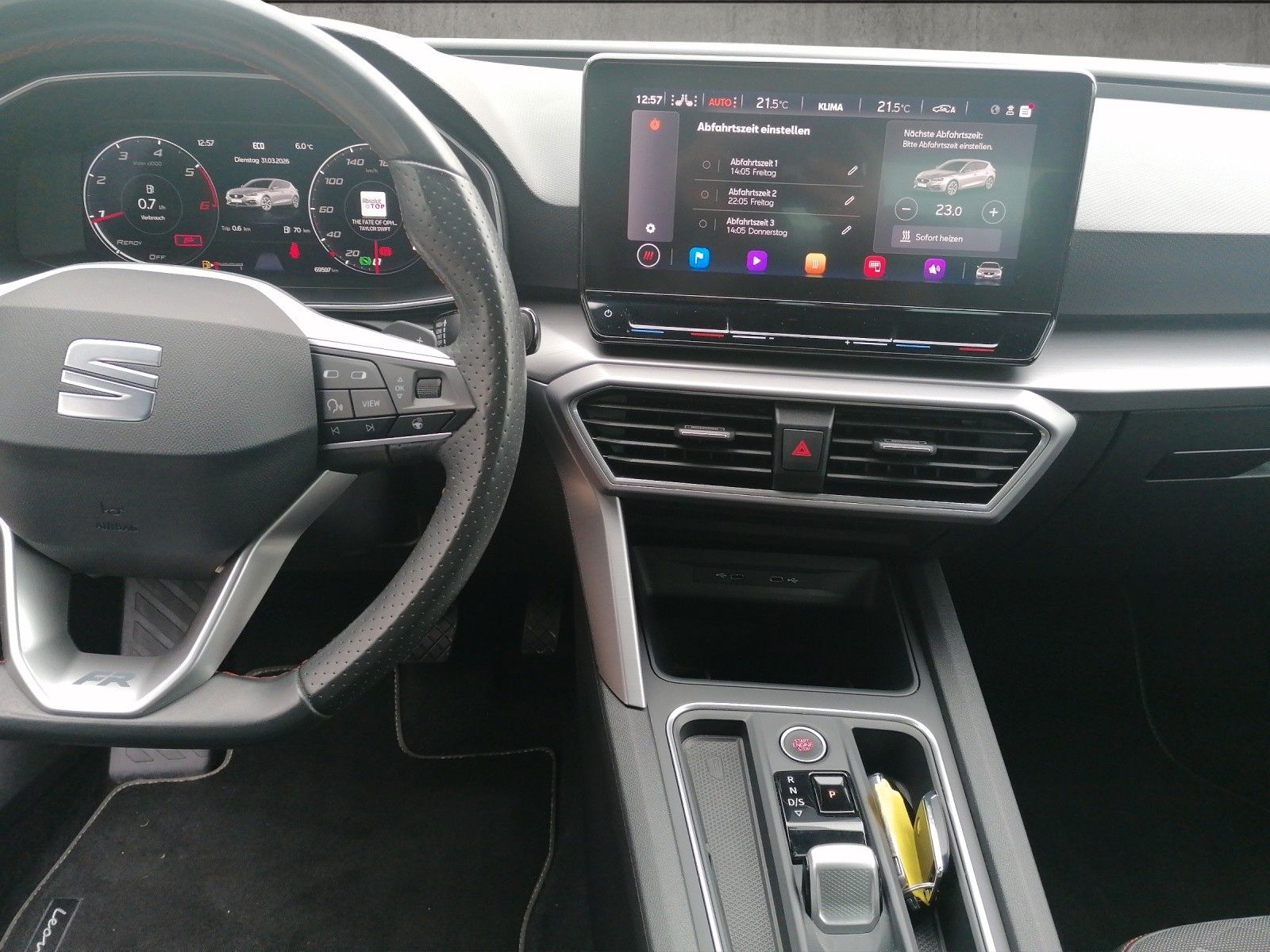 Fahrzeugabbildung SEAT Leon 2.0 TDI FR DSG KESSY FAP L KAM STANDHZG ACC