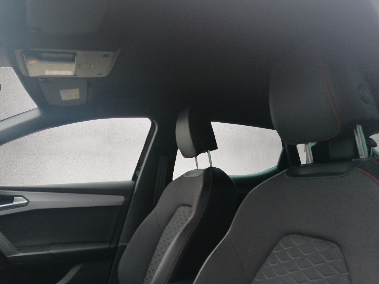 Fahrzeugabbildung SEAT Leon 2.0 TDI FR DSG KESSY FAP L KAM STANDHZG ACC