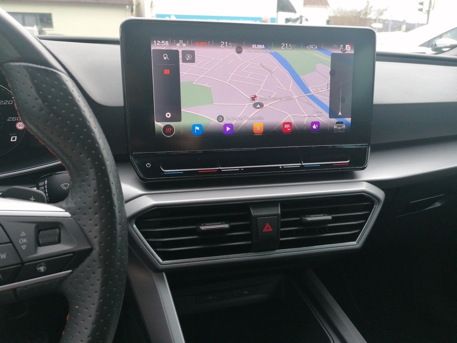 Fahrzeugabbildung SEAT Leon 2.0 TDI FR DSG KESSY FAP L KAM STANDHZG ACC