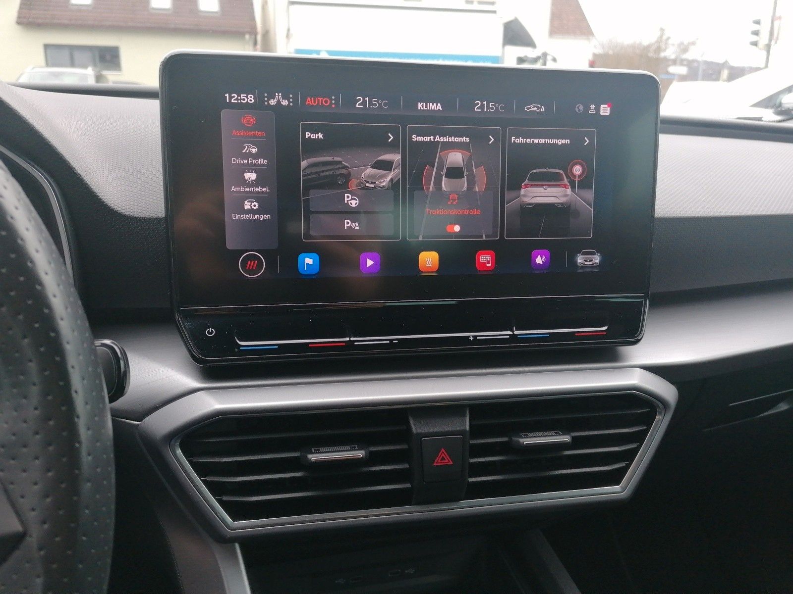 Fahrzeugabbildung SEAT Leon 2.0 TDI FR DSG KESSY FAP L KAM STANDHZG ACC