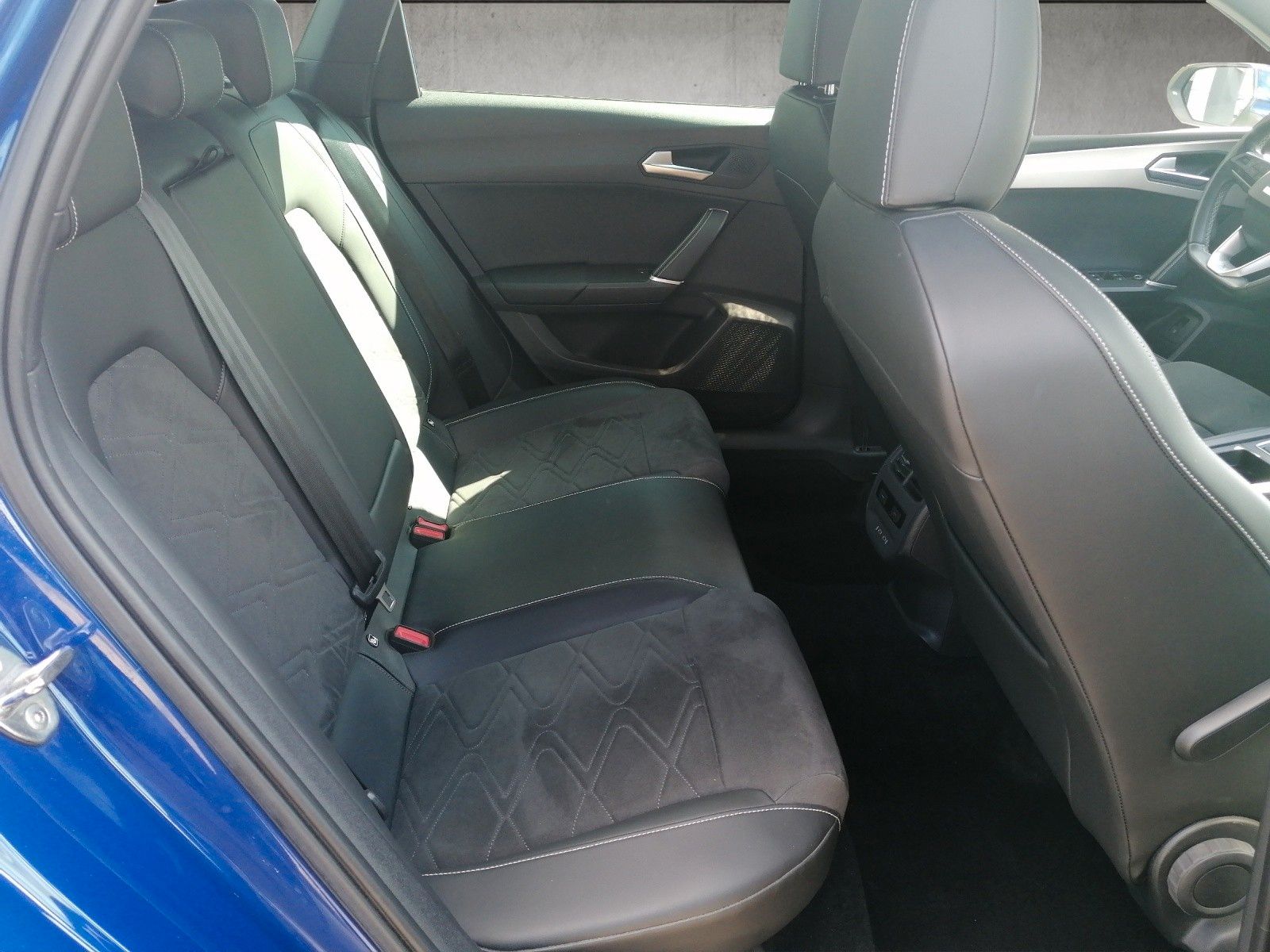 Fahrzeugabbildung SEAT Leon Sportstourer Xcellence 1.4 e-Hybrid DSG