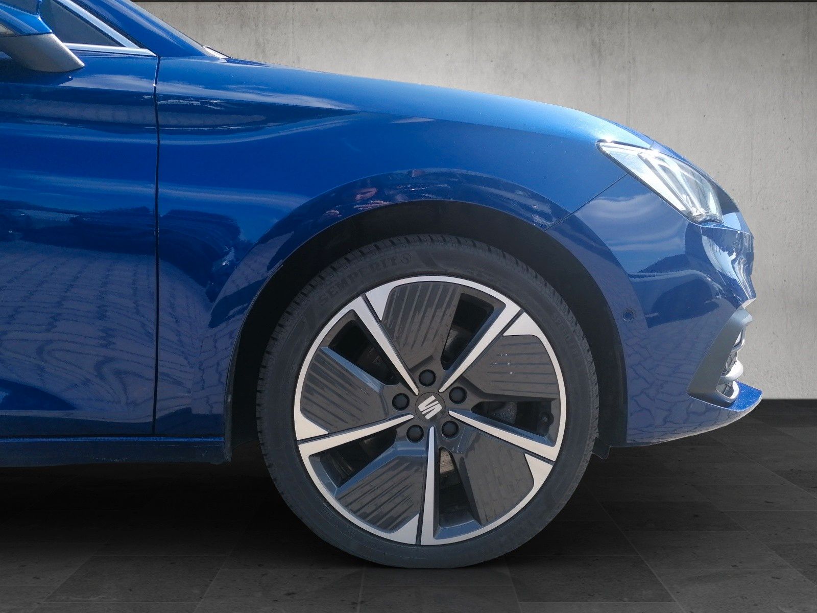 Fahrzeugabbildung SEAT Leon Sportstourer Xcellence 1.4 e-Hybrid DSG