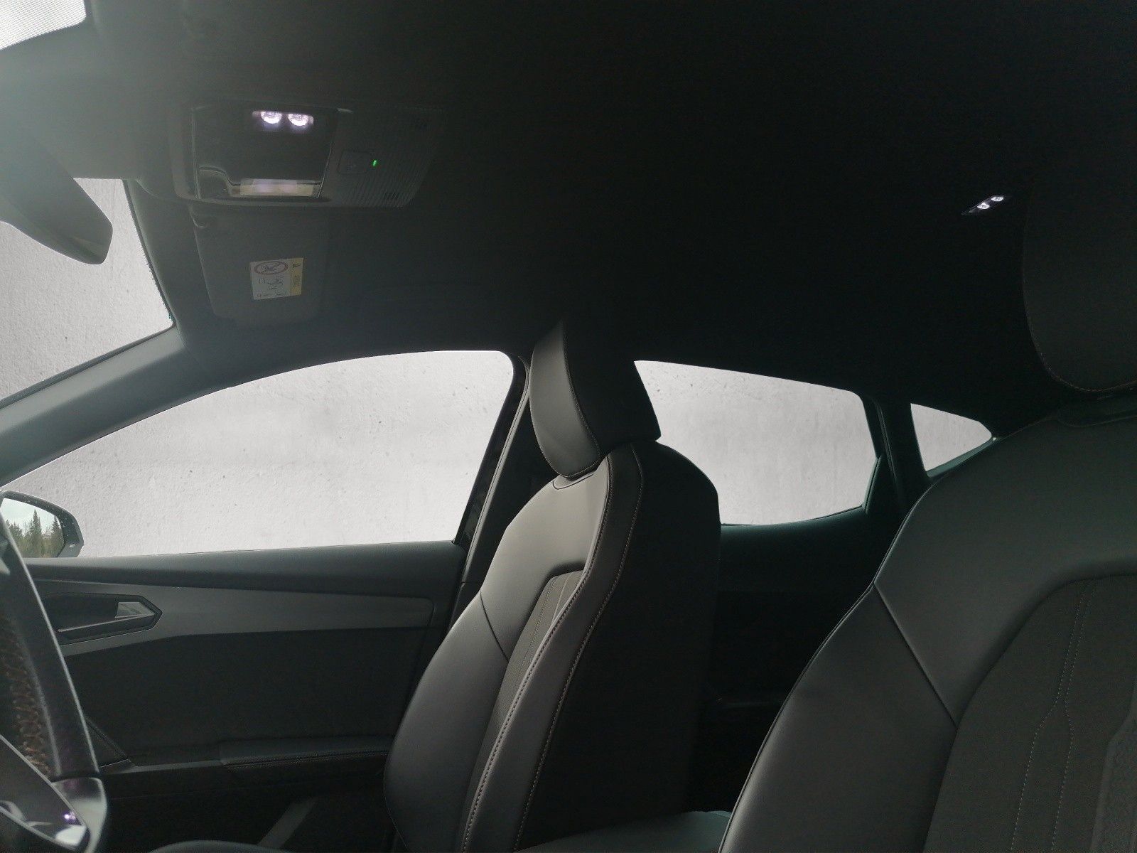 Fahrzeugabbildung CUPRA Formentor 1.4 e-Hybrid DSG AHK SMART AMB elHK