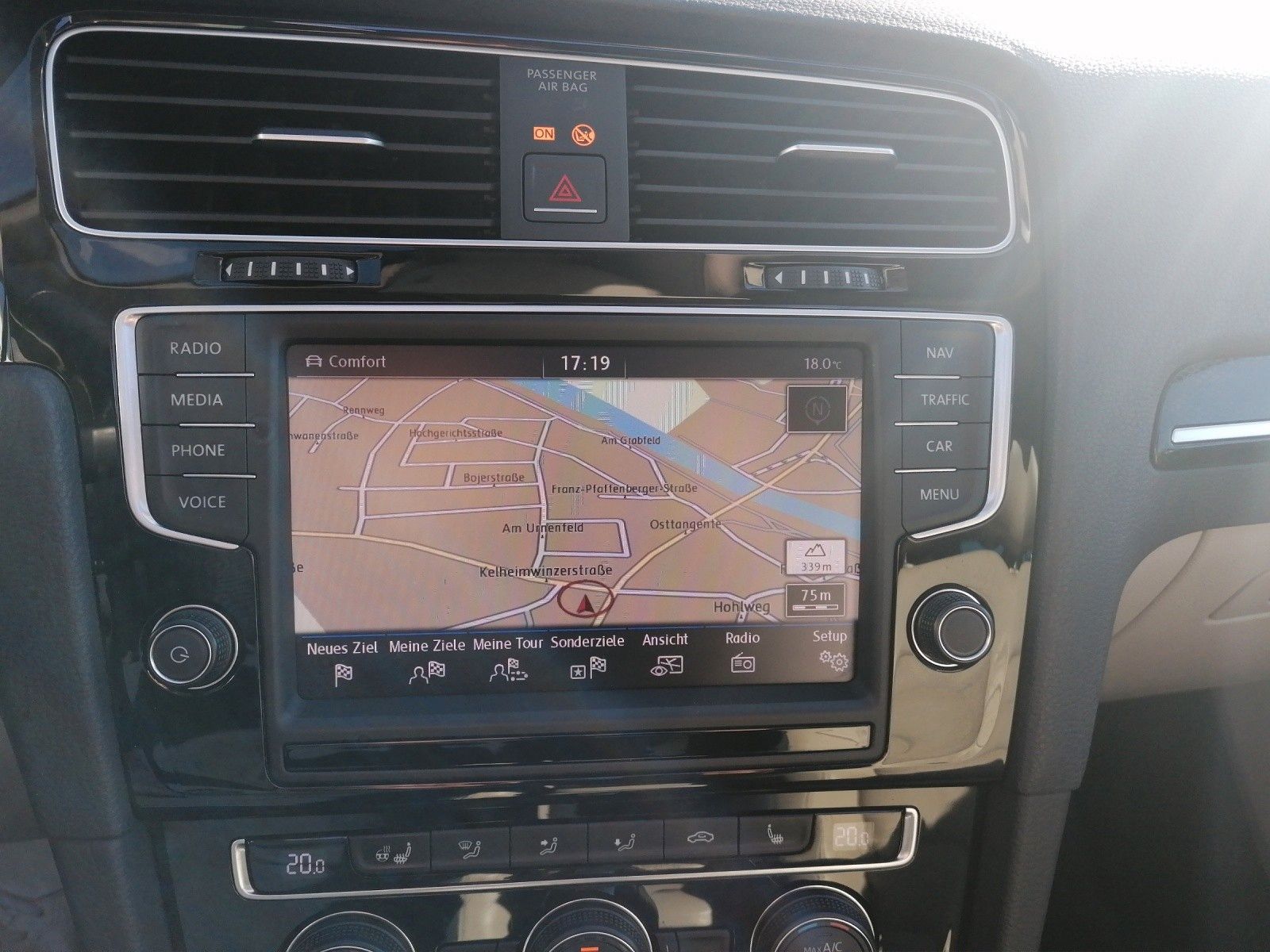 Fahrzeugabbildung Volkswagen Golf VII 1.4 TSI Highline R-Line DSG