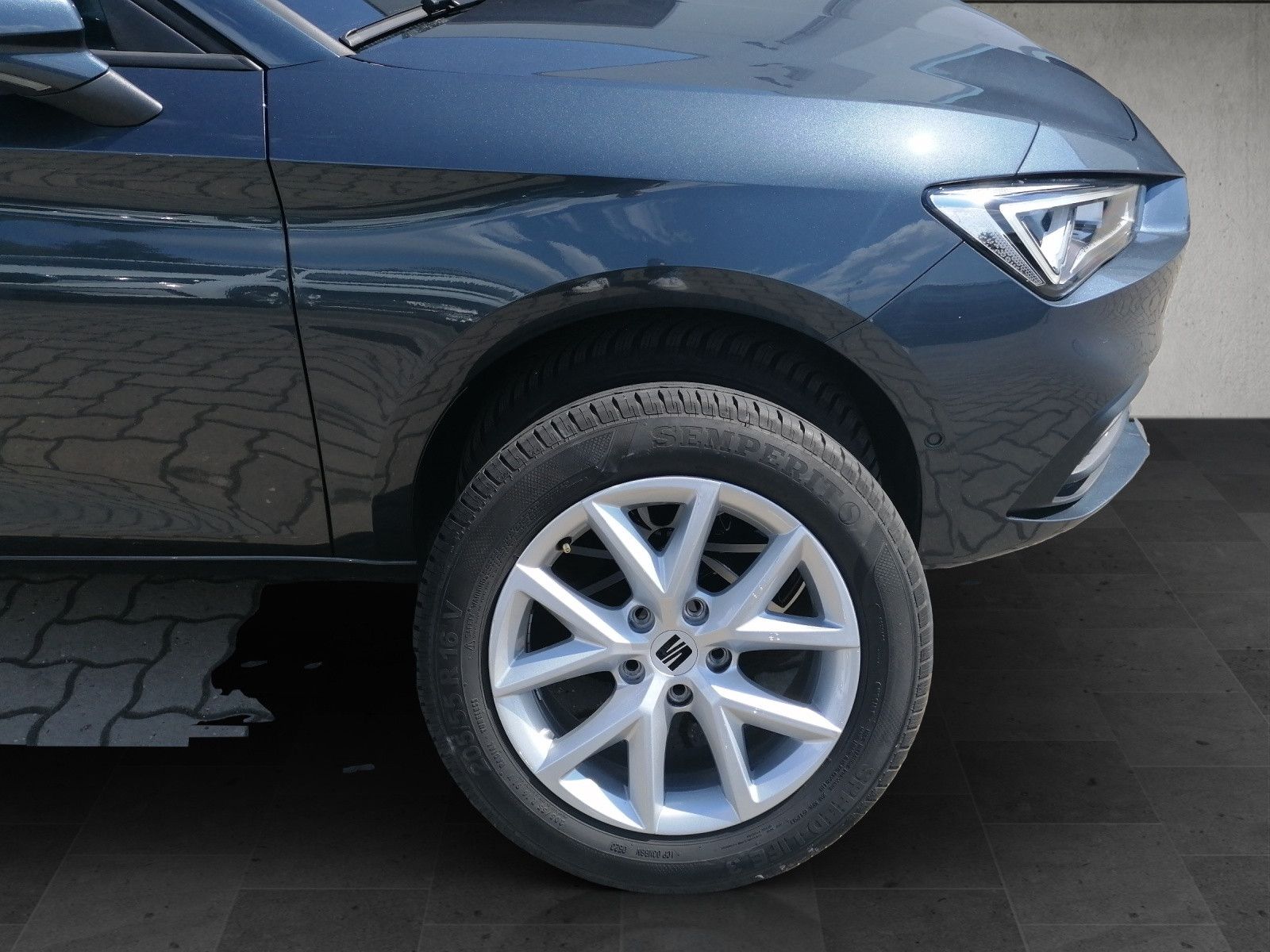 Fahrzeugabbildung SEAT Leon 1.5 TSI Style FAP M NAVI KAM KESSY VC NAVI