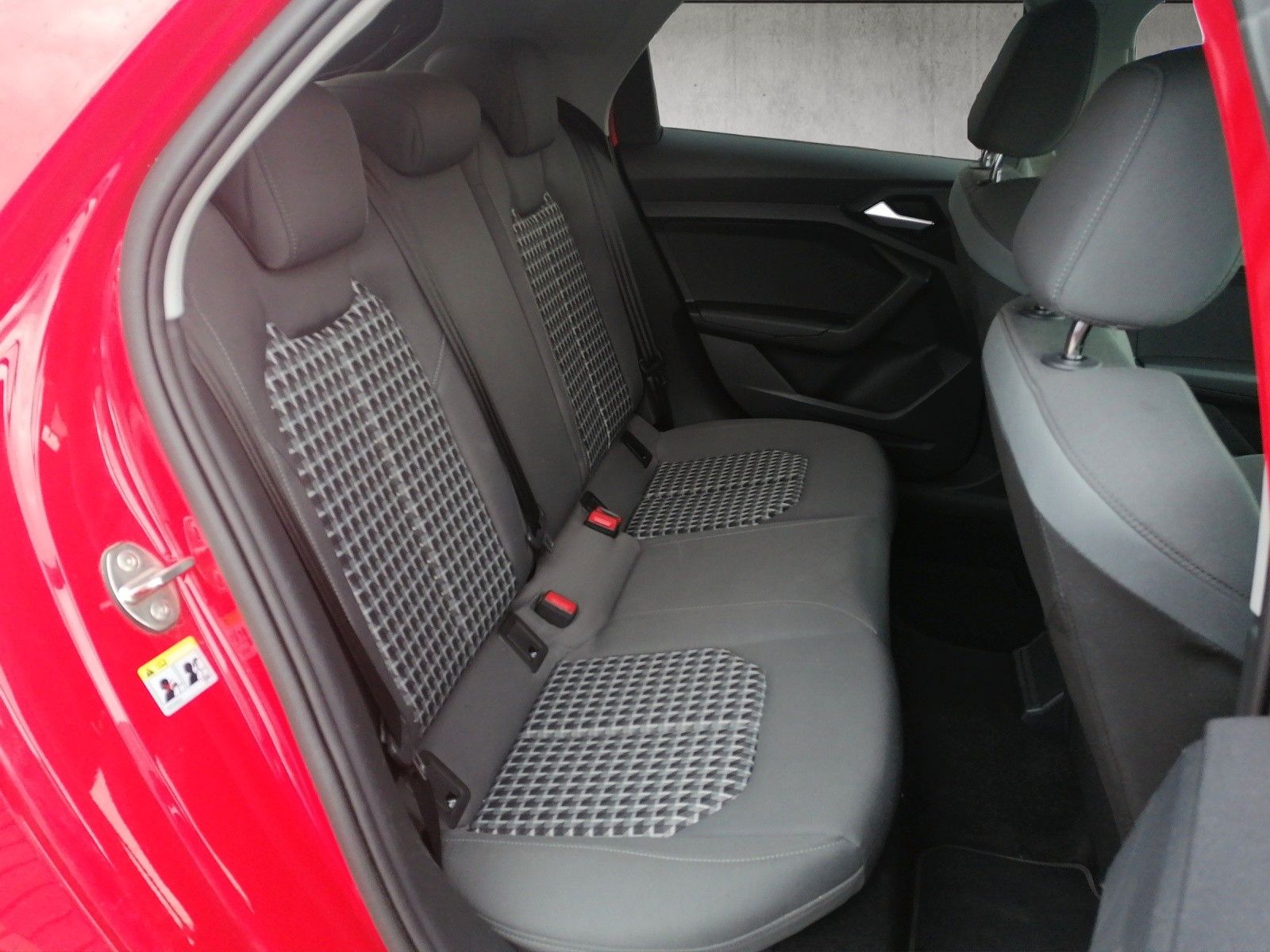 Fahrzeugabbildung Audi A1 Sportback 40 TFSI S line