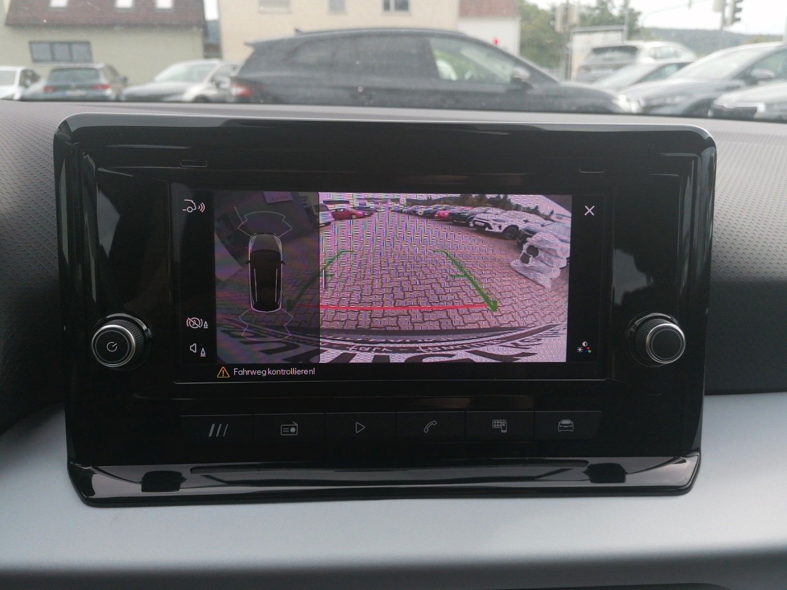 Fahrzeugabbildung SEAT Arona 1.0 TSI Style Edition DSG ACC FULL LINK