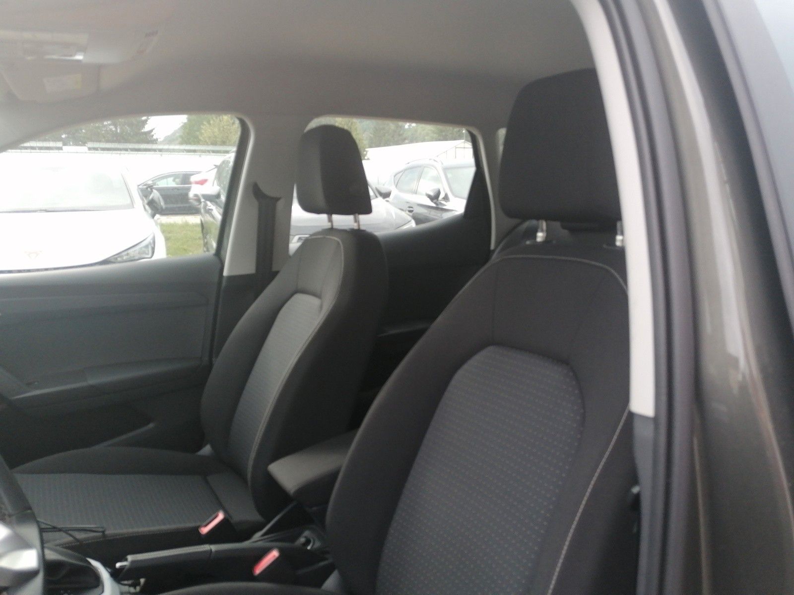 Fahrzeugabbildung SEAT Arona 1.0 TSI Style Edition DSG ACC FULL LINK