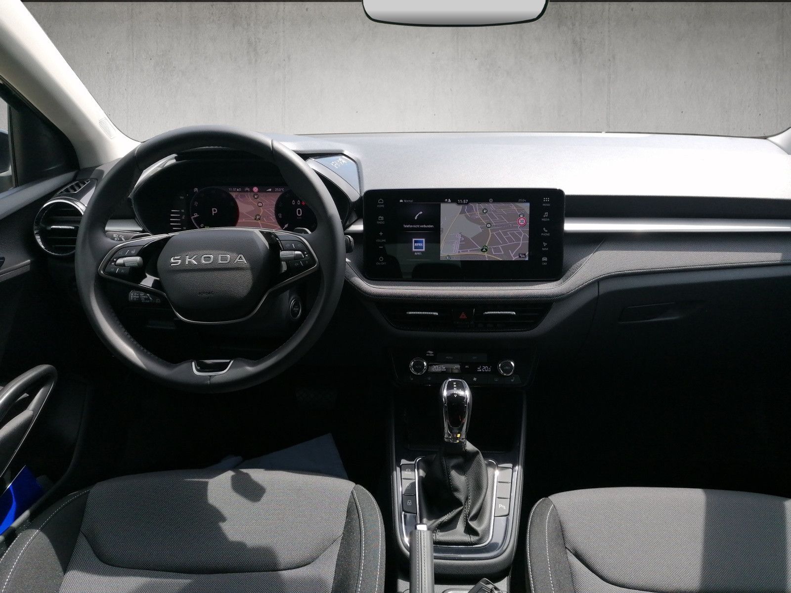 Fahrzeugabbildung SKODA Fabia 1.5 TSI Tour DSG NAVI PDC KAM KESSY ACC