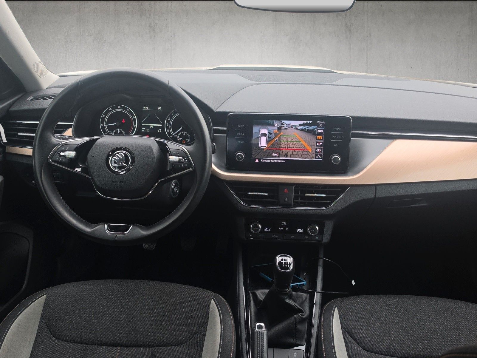 Fahrzeugabbildung SKODA Kamiq 1.5 TSI Style AHK Smart Link Kamera