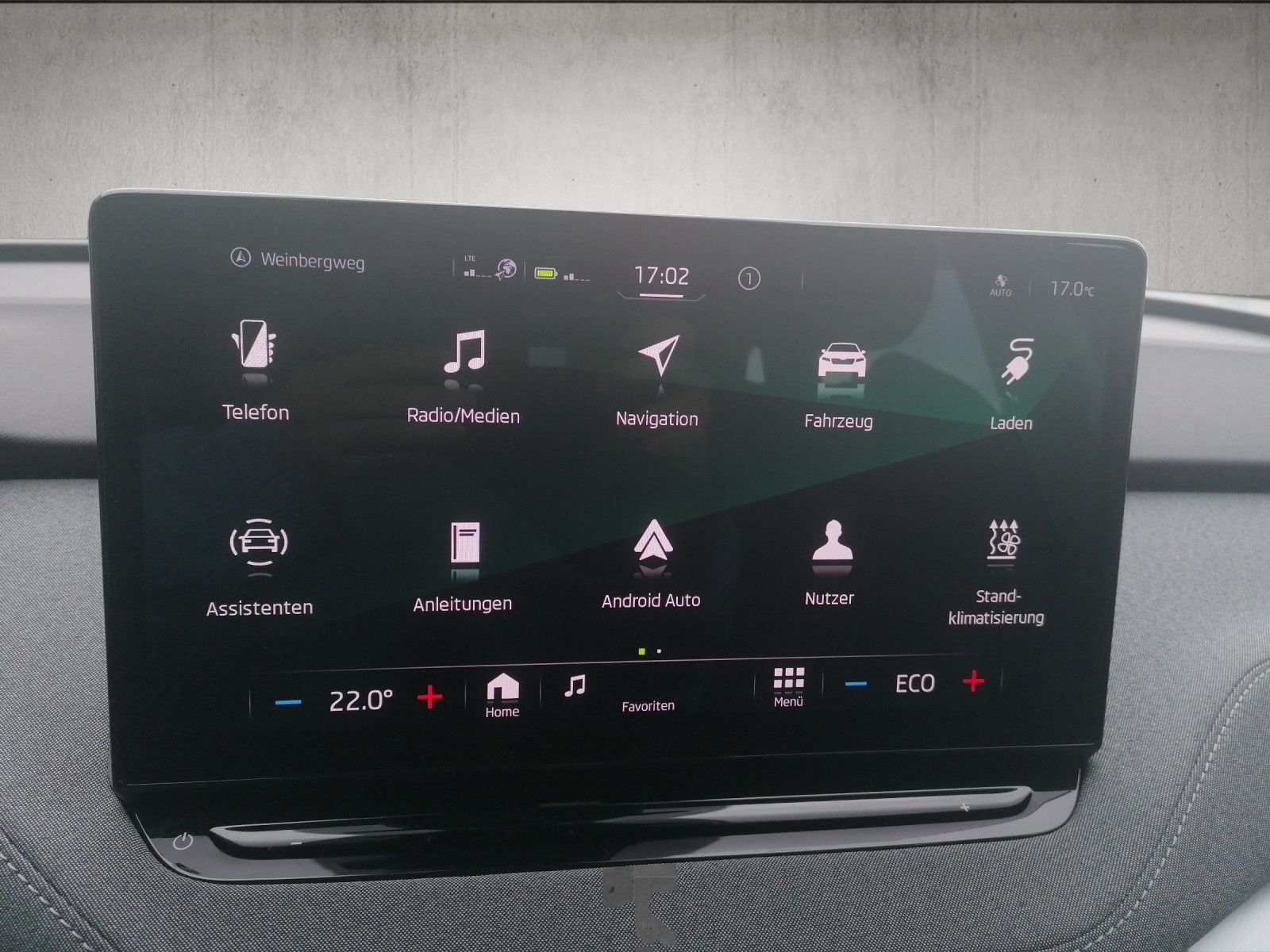 Fahrzeugabbildung SKODA Enyaq 50 Loft NAVI KAM PDC GRA CCS FOD: ACC mögl