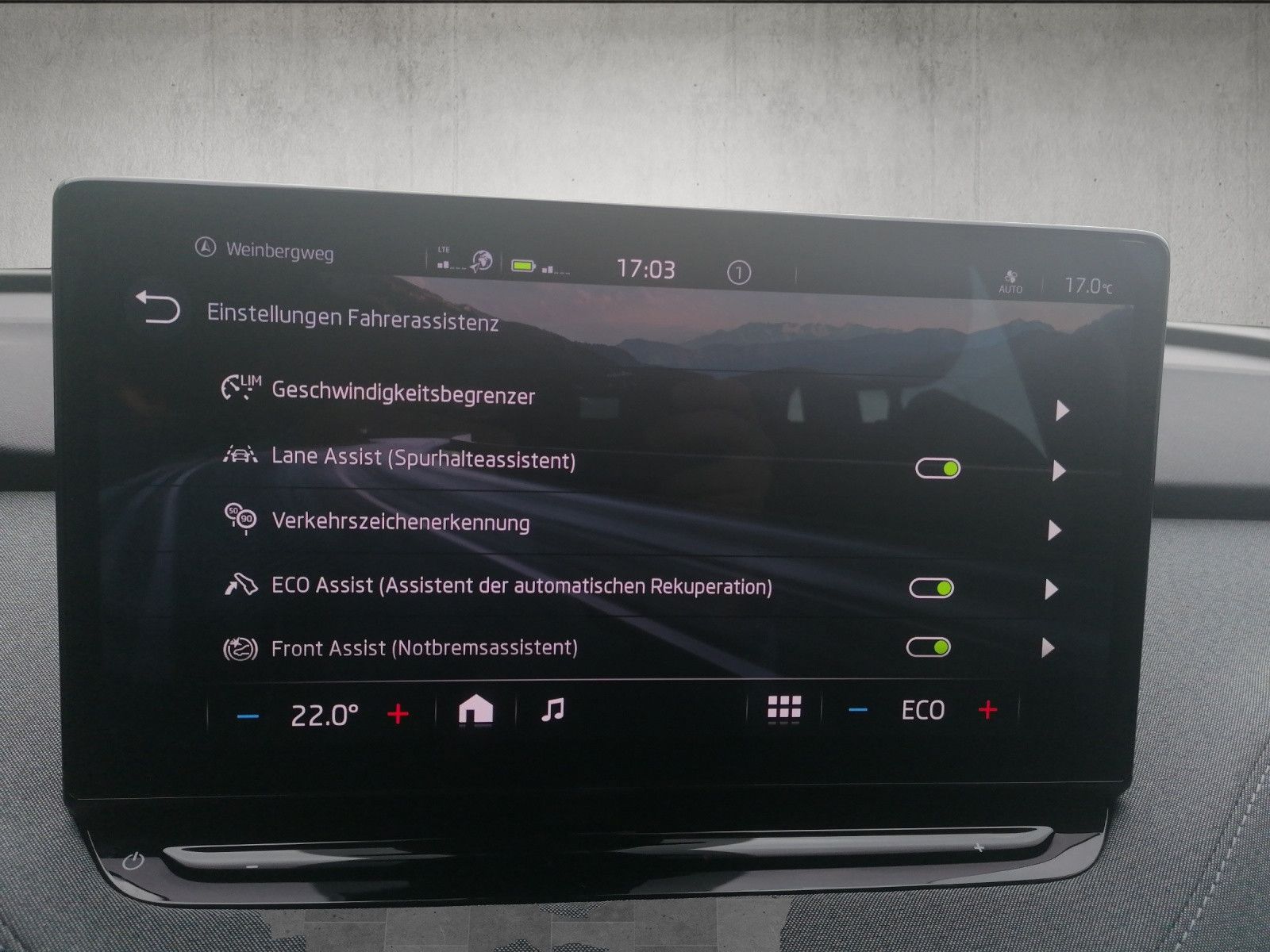 Fahrzeugabbildung SKODA Enyaq 50 Loft NAVI KAM PDC GRA CCS FOD: ACC mögl