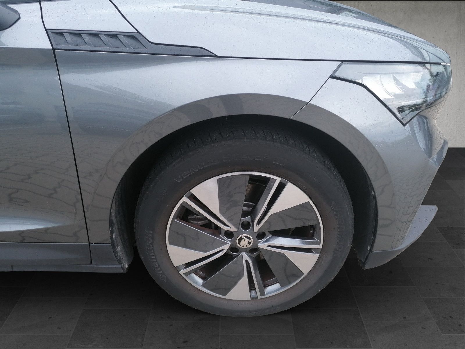 Fahrzeugabbildung SKODA Enyaq 50 Loft NAVI KAM PDC GRA CCS FOD: ACC mögl