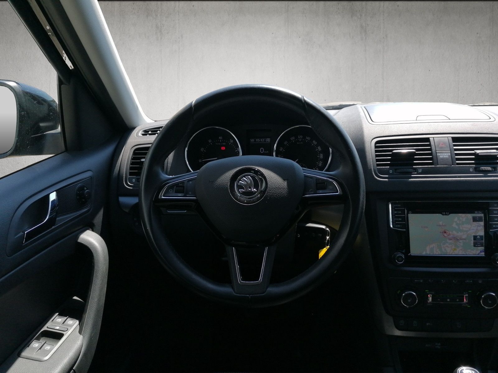 Fahrzeugabbildung SKODA Yeti 1.4 TSI Drive 4x4 Navi Xenon PDC SHZ