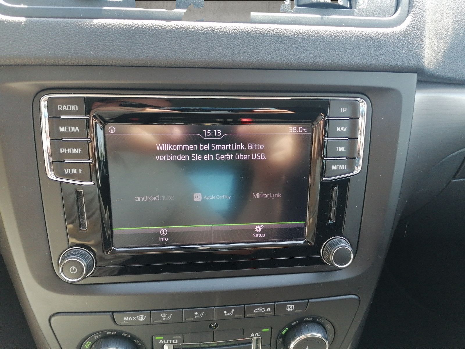 Fahrzeugabbildung SKODA Yeti 1.4 TSI Drive 4x4 Navi Xenon PDC SHZ