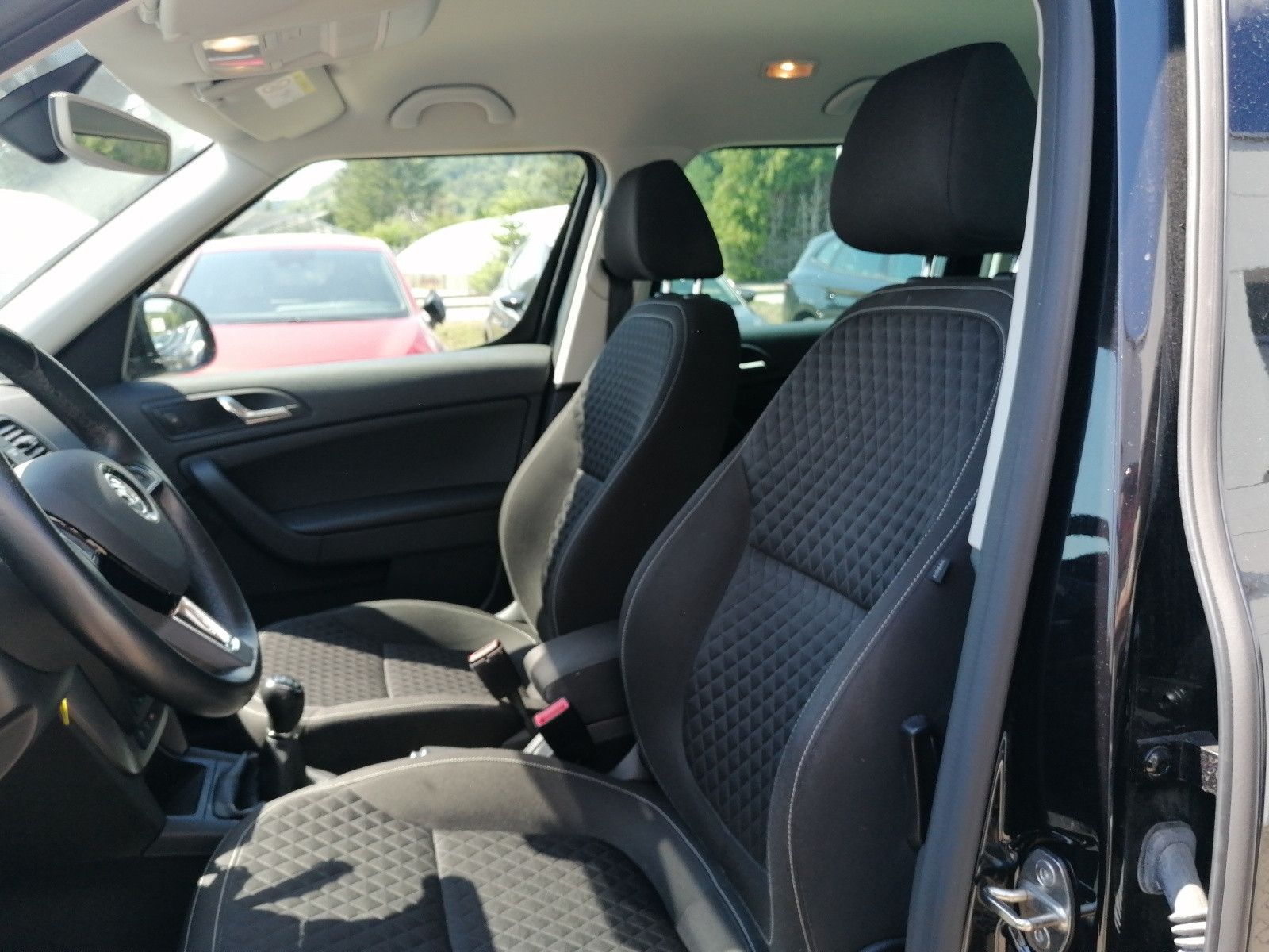 Fahrzeugabbildung SKODA Yeti 1.4 TSI Drive 4x4 Navi Xenon PDC SHZ