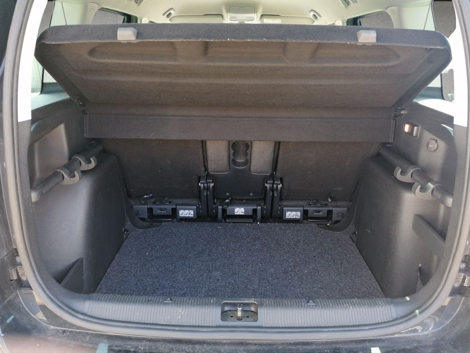 Fahrzeugabbildung SKODA Yeti 1.4 TSI Drive 4x4 Navi Xenon PDC SHZ