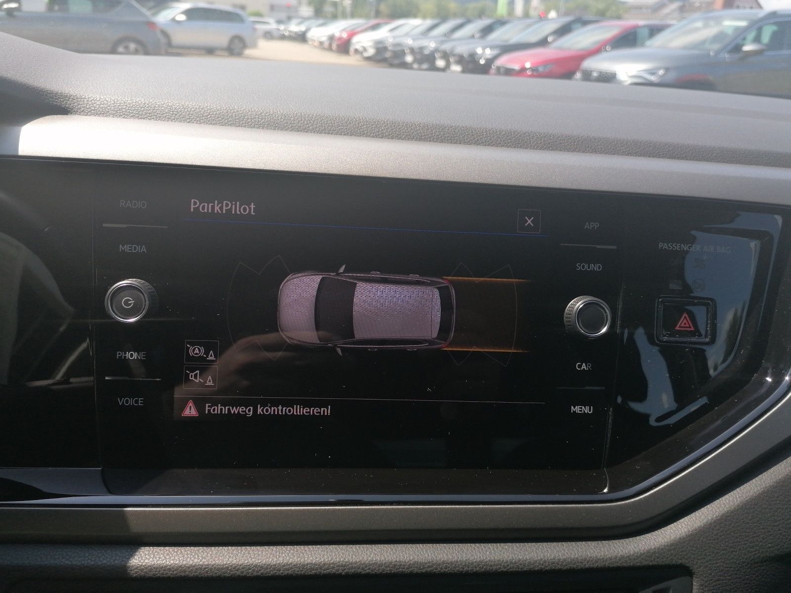 Fahrzeugabbildung Volkswagen Polo VI 1.0 TSI Comfortline DSG PDC APP CONN SHZ