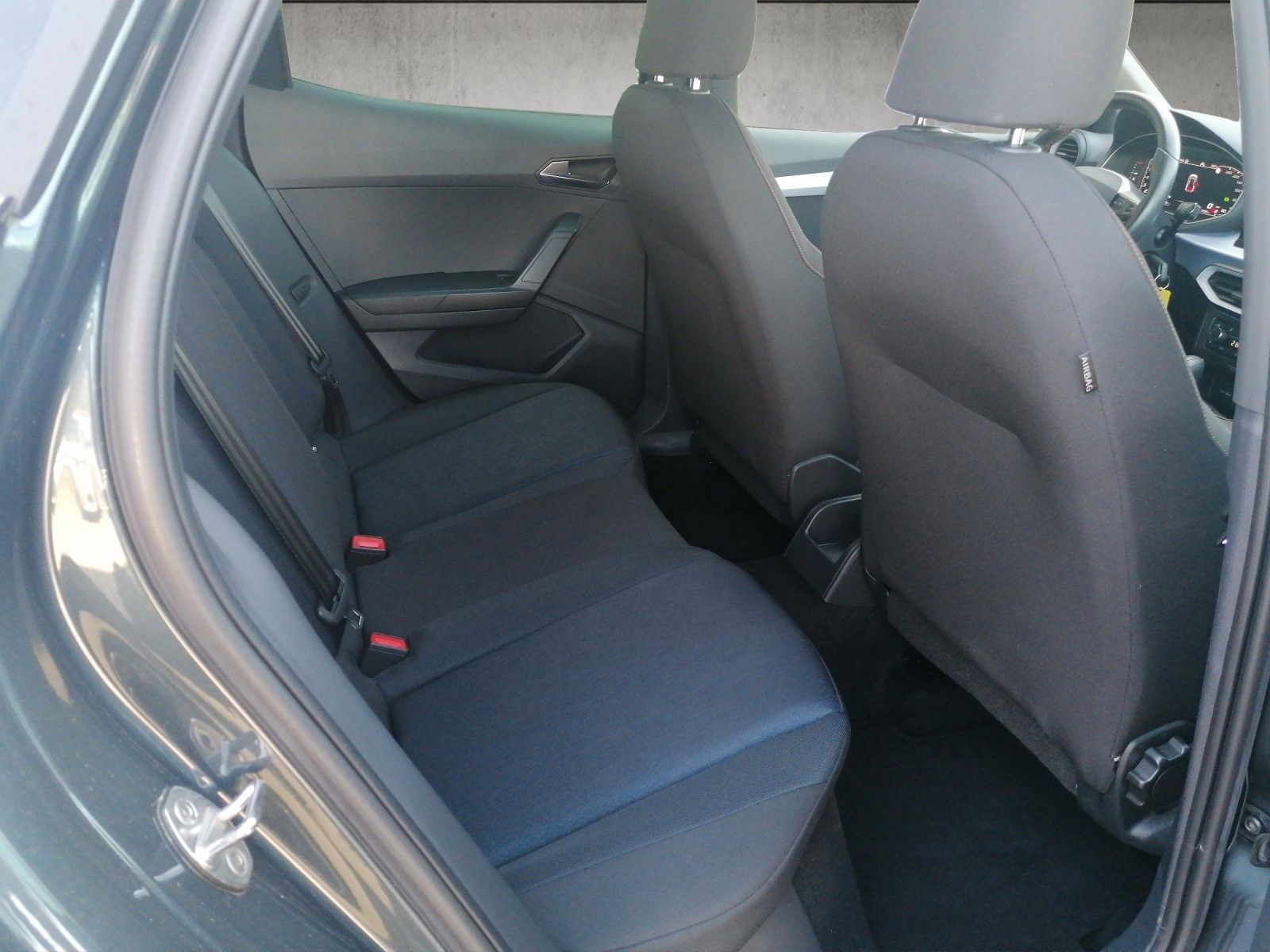 Fahrzeugabbildung SEAT Arona 1.5 TSI FR DSG ACC GJR KAM VC