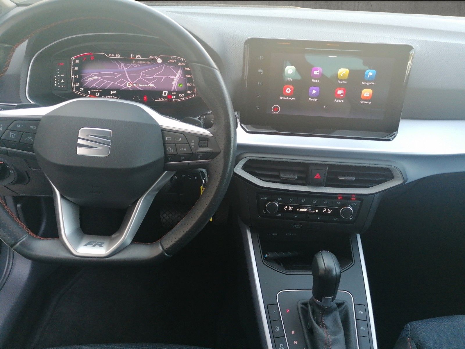 Fahrzeugabbildung SEAT Arona 1.5 TSI FR DSG ACC GJR KAM VC