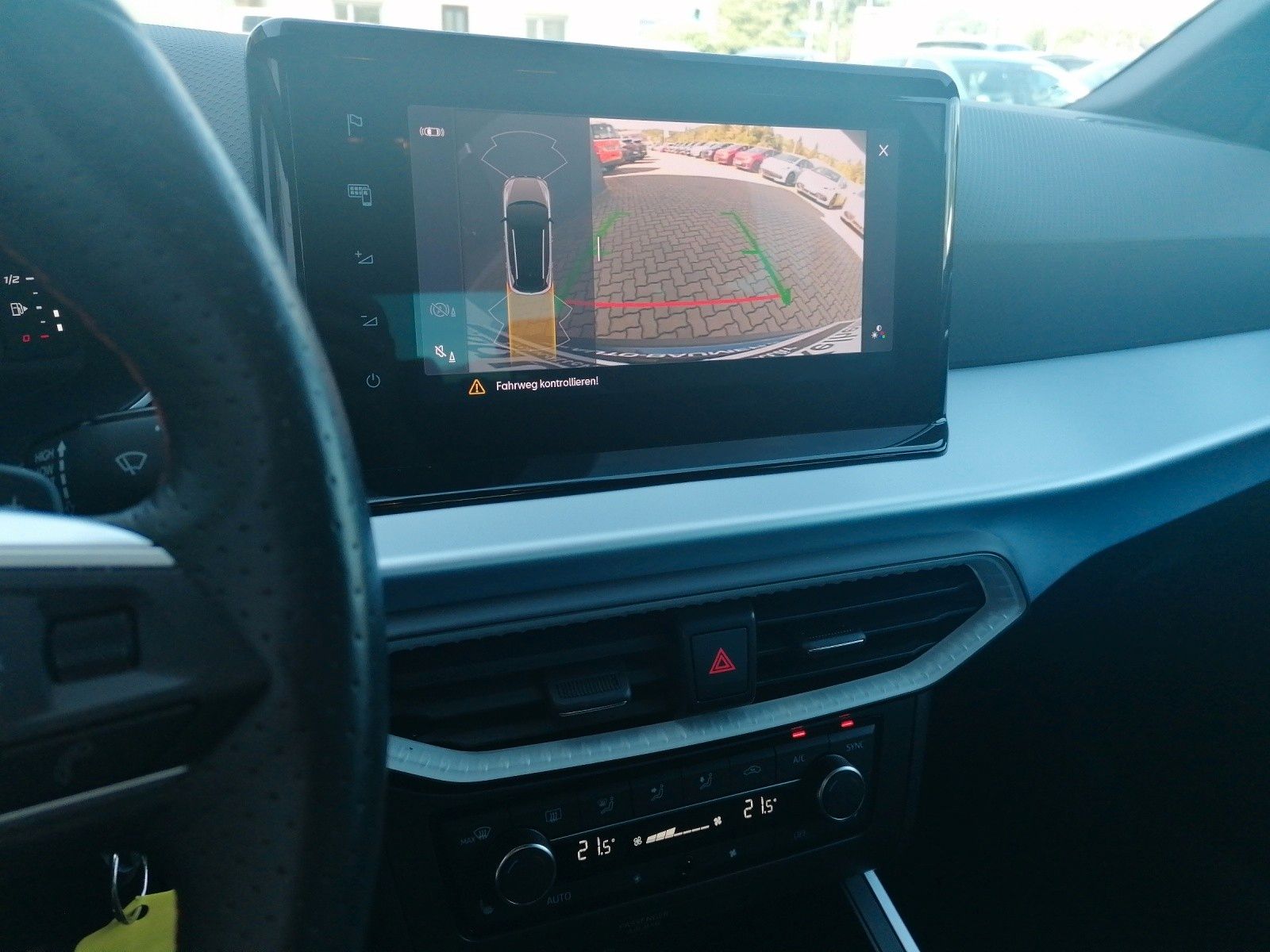 Fahrzeugabbildung SEAT Arona 1.5 TSI FR DSG ACC GJR KAM VC